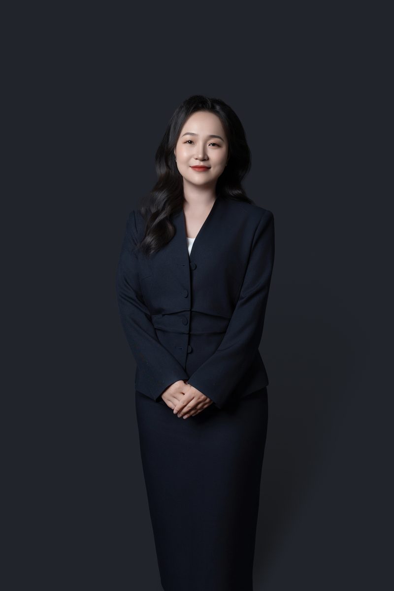连莹莹律师